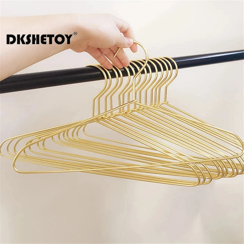 Delicate Metal Clothes Hangers Silver Gold Lightweight Sturdy Clothing Coat Hanger for Hanging Shirts T-Shirts Blouses