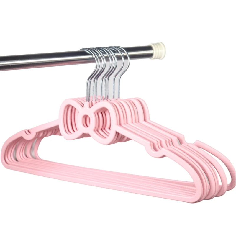 10PCS Clothes Hanger Durable Hanger ABS Heart Pattern Coat Hanger for Adult Children Clothing Hanging Supplies