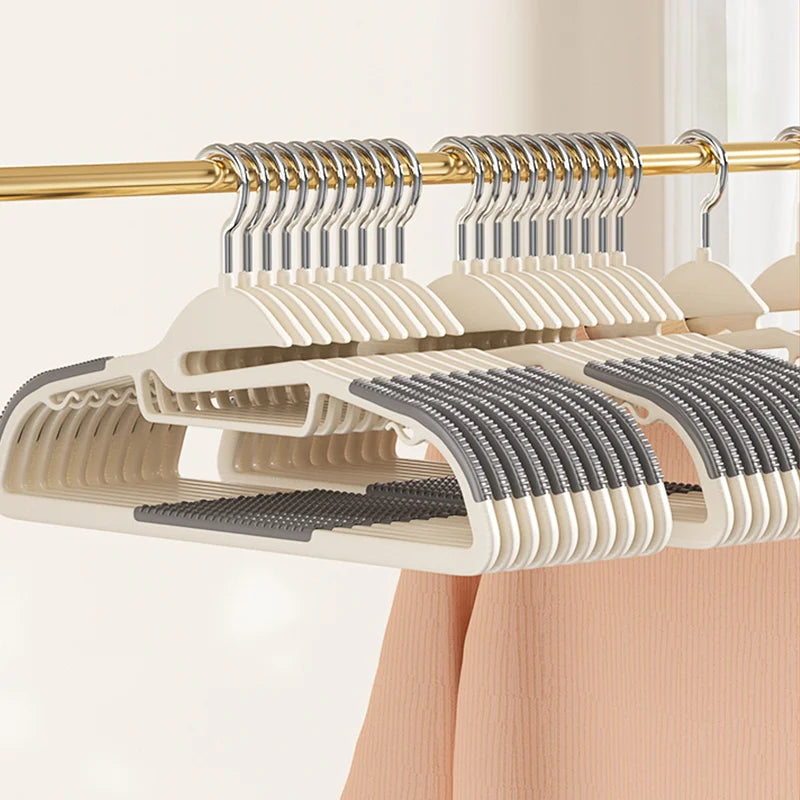 10pcs Non-Slip No Trace Hanger Coated Metal Clothes Hangers Thicken Suit Coat Shirt Jacket Hanging Hanger with Round Notches
