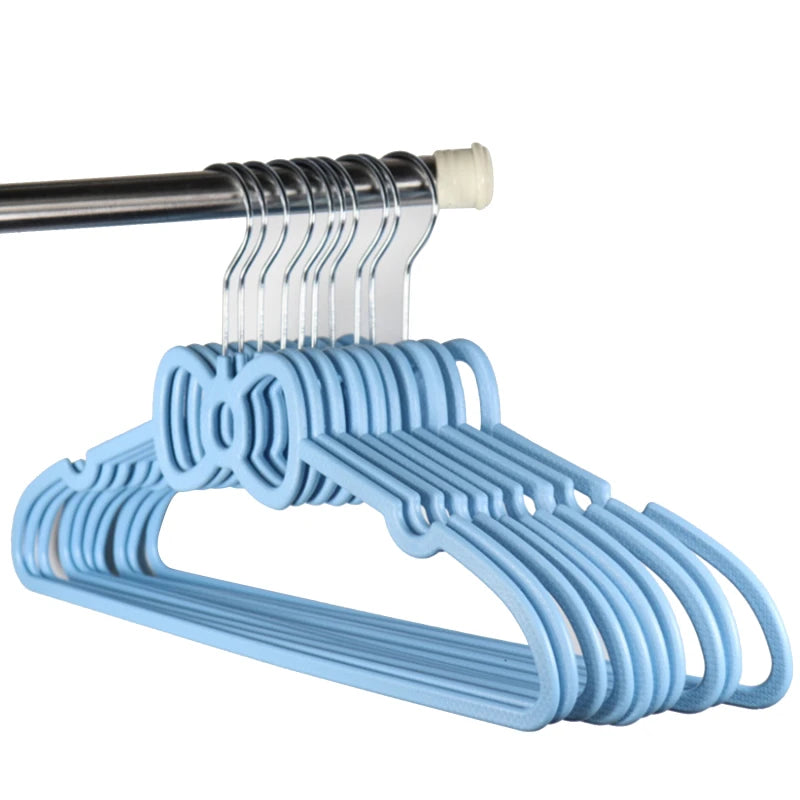 10PCS Clothes Hanger Durable Hanger ABS Heart Pattern Coat Hanger for Adult Children Clothing Hanging Supplies