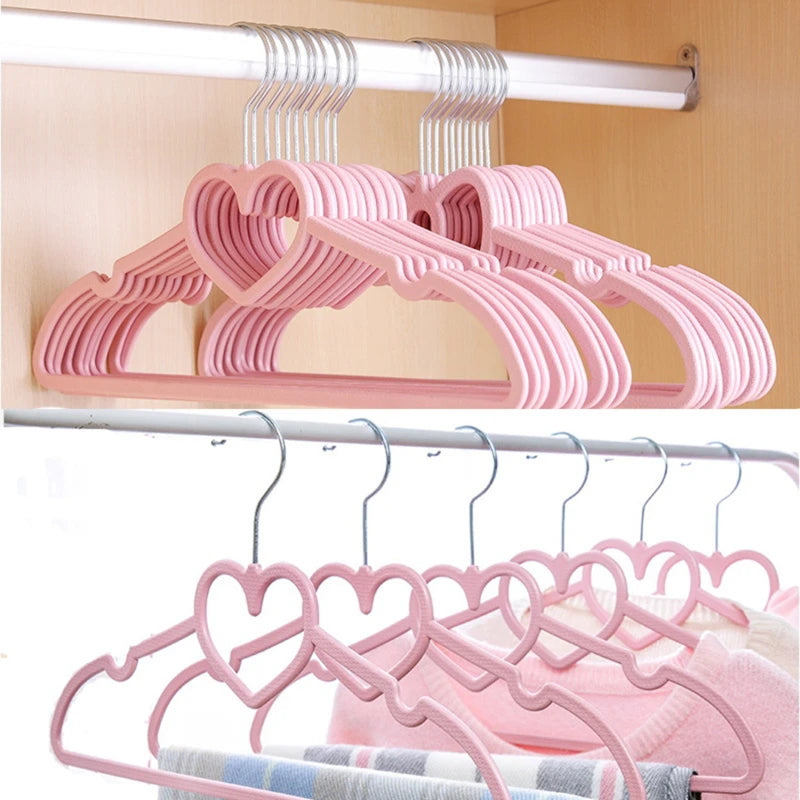 10PCS Clothes Hanger Durable Hanger ABS Heart Pattern Coat Hanger for Adult Children Clothing Hanging Supplies
