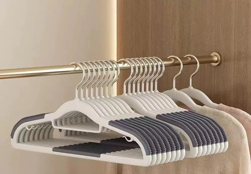 No trace dry and wet dual-use coat rack, 10 pieces, family dual card anti-slip hangers, beautiful and stylish.
