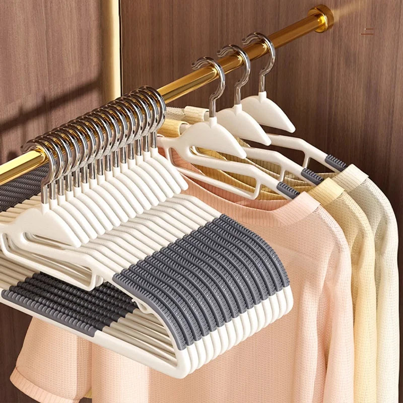 10pcs Non-Slip No Trace Hanger Coated Metal Clothes Hangers Thicken Suit Coat Shirt Jacket Hanging Hanger with Round Notches