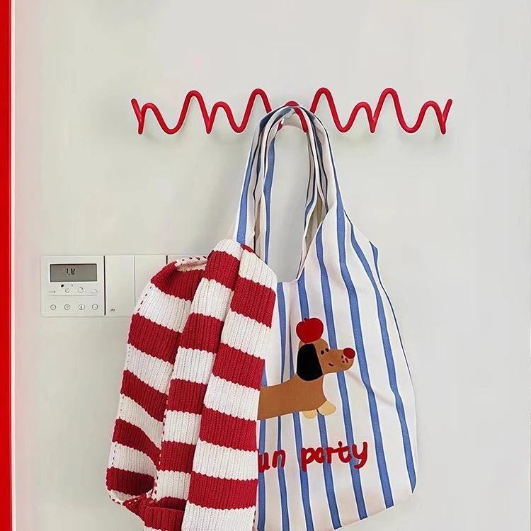 Creative Wave Coat Racks Minimalist Clothes Racks Wall Organizer Coat Hanger Living Room Clothing Shelf Interior Furniture