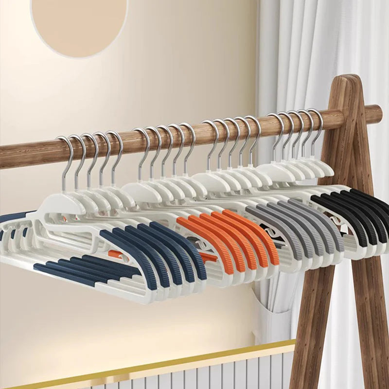 10pcs Non-Slip No Trace Hanger Coated Metal Clothes Hangers Thicken Suit Coat Shirt Jacket Hanging Hanger with Round Notches